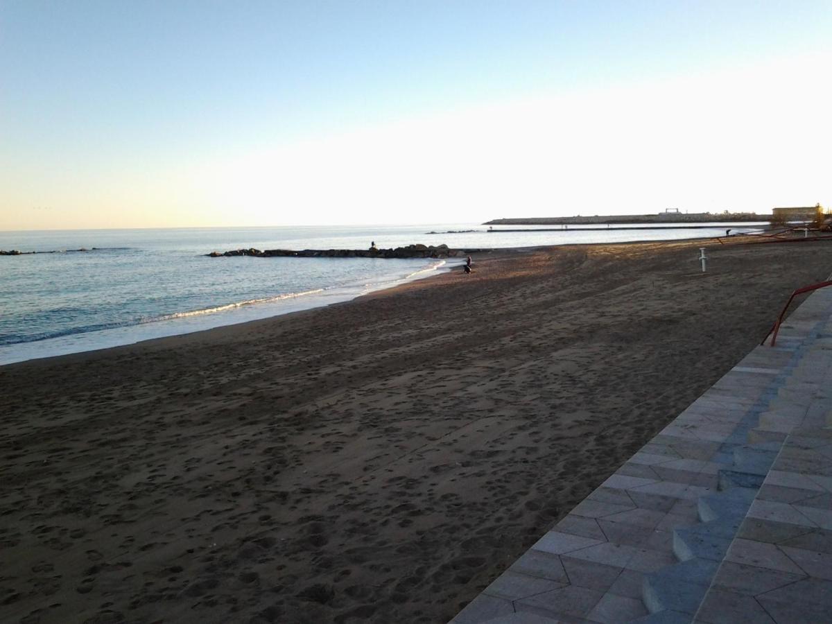 Apartamento Estudio Linea De Playa Vinarós エクステリア 写真